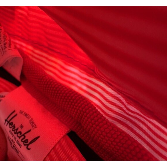 Herschel Supply Co Retreat Pixel Floral Black And Pink Large Backpack W/sleeve - Picture 11 of 12